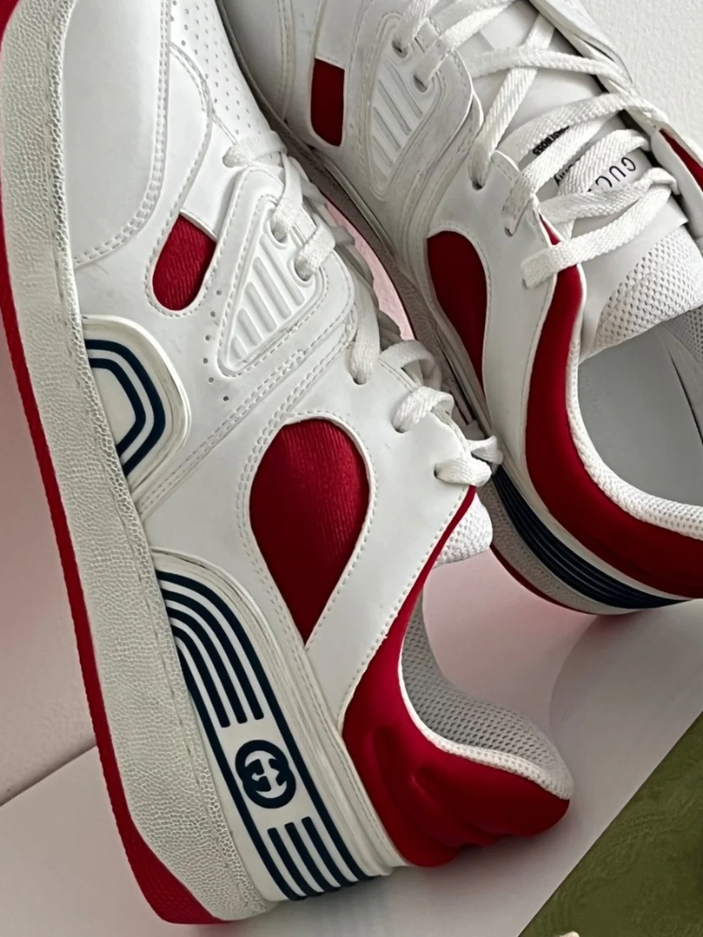 Gucci Men's Basket Sneakers Low Top Lace Up Red White Blue Size 10 US 10.5 New